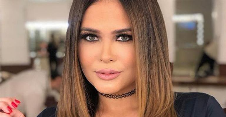 Geisy Arruda aposta em sutiã micro e quase mostra demais no Instagram