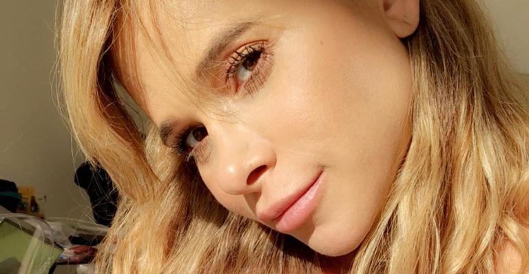 Dany Bananinha posta foto com a filha e fala sobre os primeiros dias com a herdeira: ”Em paz”
