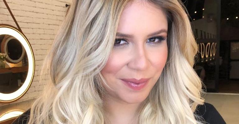 Na quarentena, Marília Mendonça anuncia show live e brinca: ”Salvem-se quem puder”