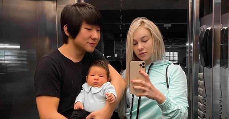 Sammy publica foto de Jake, seu filho com Pyong Lee, e faz desabafo sobre amamentação