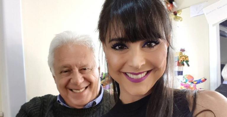 Antonio Fagundes recebe carinho da esposa e se declara: ”Olha a sorte que eu tenho”