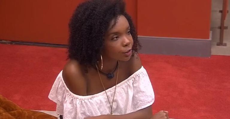 BBB20: Thelma desabafa com Rafa: ”Não sou prioridade para elas”
