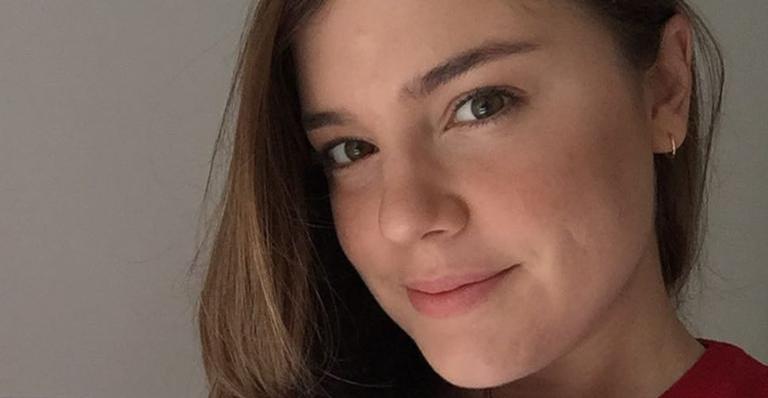 Em quarentena, Alice Wegmann relembra momentos em sets de filmagens: ”Audiovisual brasileiro”