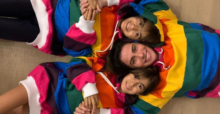 Giovanna Antonelli exibe filha fazendo truque com vassoura: ”Aprendendo coisas por aqui”