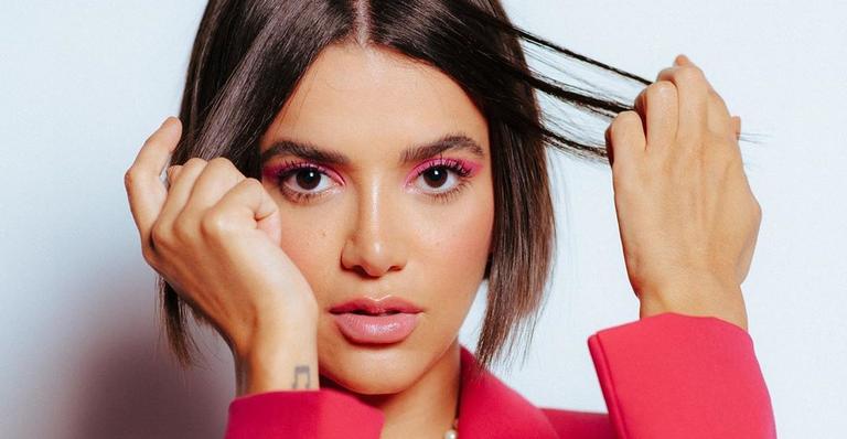 Manu Gavassi surpreende ao surgir no Top 5 da Billboard Top Charts