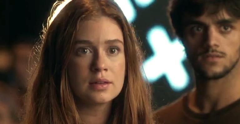 Eliza surta ao saber que terá que dormir com rapaz em ‘Totalmente Demais’