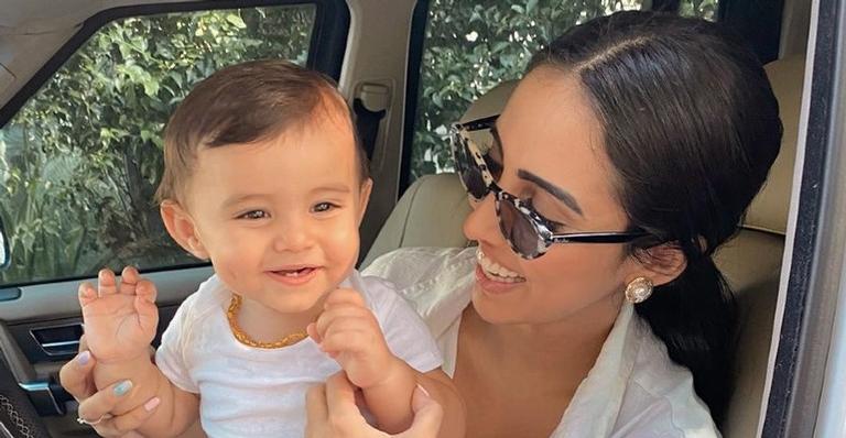 Jade Seba posta clique agarradinha com o filho, Zion, e se derrete: ”Meu Macaquinho”