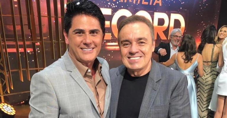 César Filho posta foto com Gugu Liberato e lamenta saudade: ”Grande amigo”