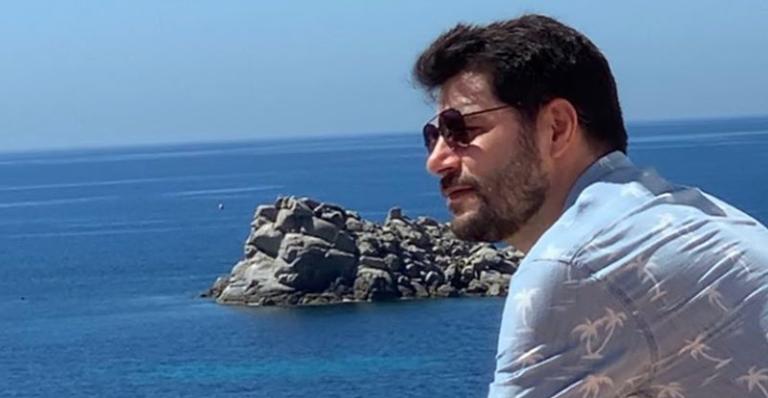 Evaristo Costa relembra viagem e revela que está com saudade das férias