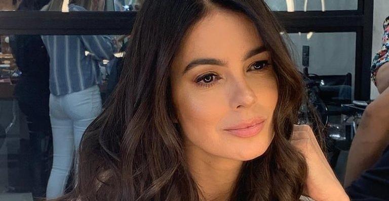Vera Viel compartilha tbt raro com uma das filhas e dispara: ”Clara, Maria ou Helena?”