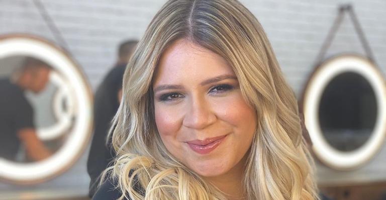Marília Mendonça surge produzida em clique: ”Fotos perdidas do rolo da câmera”