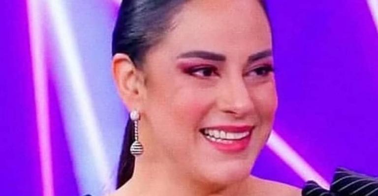 Silvia Abravanel posta clique com o namorado e se declara: ”Te amo com todas as forças”