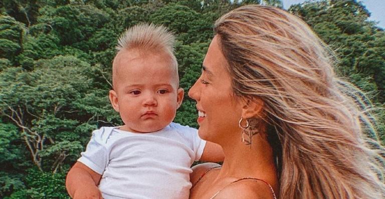 Gabi Brandt flagra Davi fazendo graça depois de tomar banho e explode o fofurômetro