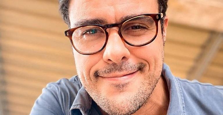 De quarentena, Joaquim Lopes saí para dar um rolê de elevador e confessa: ”Dando uma pirada”