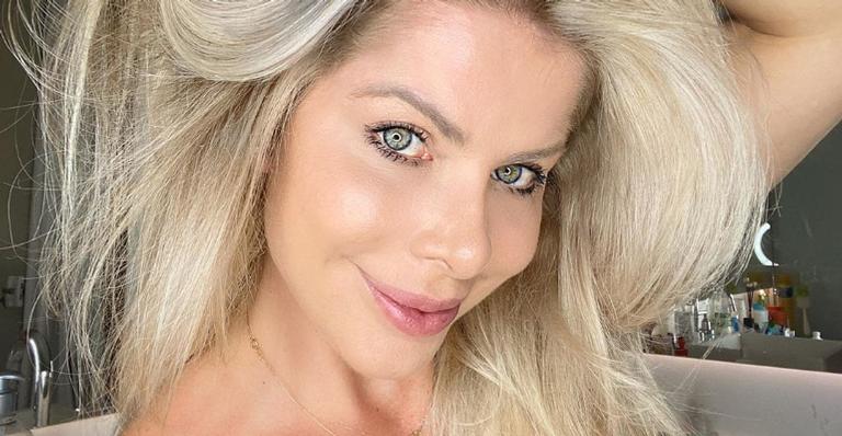 Em quarentena, Karina Bacchi não dispensa treino: ”Vamos treinar um pouquinho”
