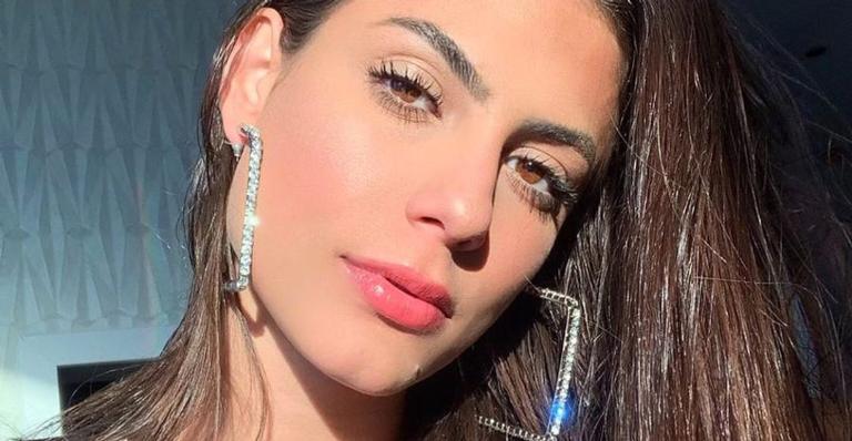 Equipe de Mari Gonzalez publica fotos da sister com a família e registros raríssimos de sua infância