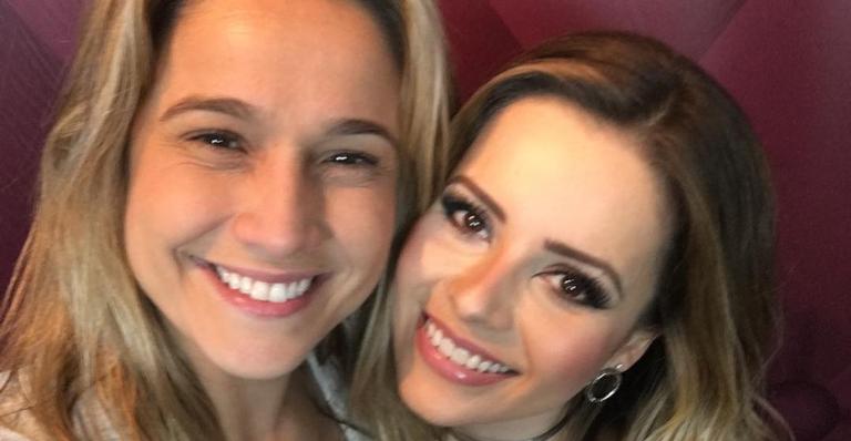 Emocionada, Fernanda Gentil relembra primeira conversa que teve com Sandy