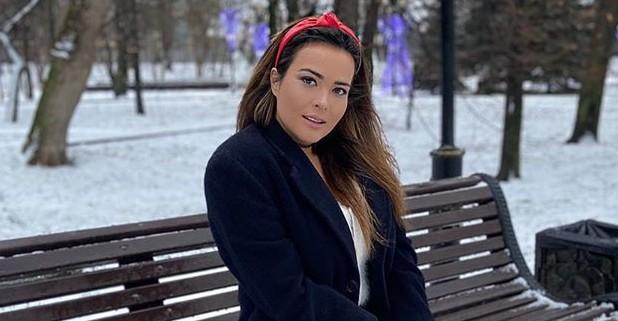 Nostálgica, Geisy Arruda relembra fotos na Rússia: ”Viagem fria e cheia de histórias malucas”