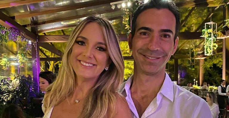 Ticiane Pinheiro relembra beijão em seu casamento com Cesar Tralli