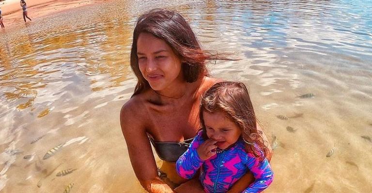 Em clima de nostalgia, Yanna Lavigne relembra foto antiga com a filha: ”Parece que foi ontem”