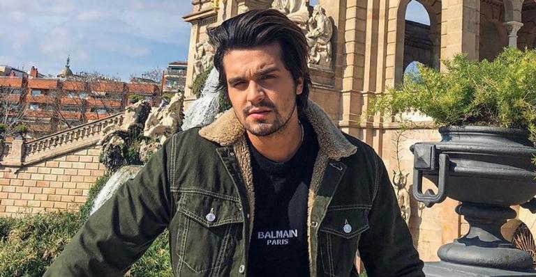 Em quarentena, Luan Santana relembra clique no palco e lamenta estar sentindo falta de seus fãs