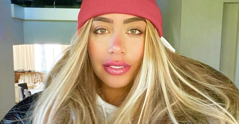 Após rumores de gravidez, Rafaella Santos exibe barriga pela primeira vez