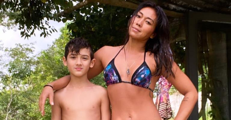 Danni Suzuki se diverte ao lado do filho em meio a natureza