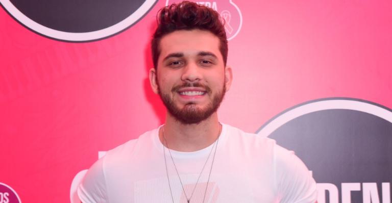 Gustavo Mioto revela detalhes e novidades da sua live: ”Ansioso para mostrar música nova”