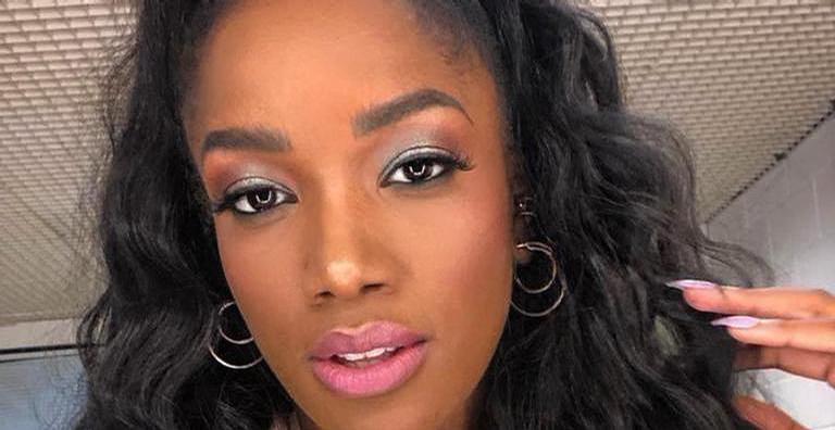 Iza surge de biquíni colorido e corpão perfeito rouba a cena na internet
