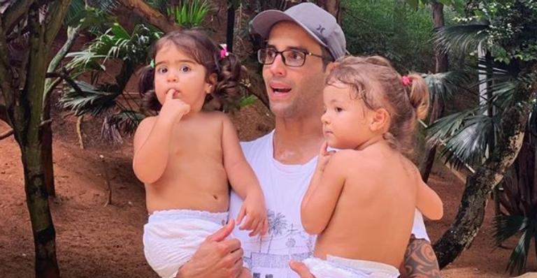 Marina, filha de Ivete Sangalo e Daniel Cady, encanta seguidores ao conversar com passarinho