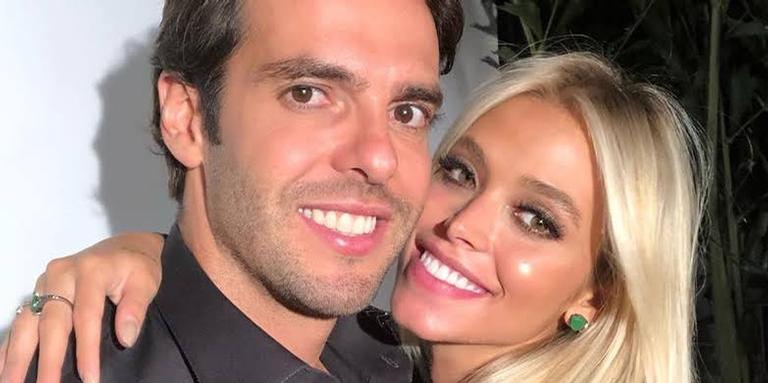 Grávida, Carol Dias se declara para Kaká em seu aniversário e brinca: ”Parabéns, meu velhinho”