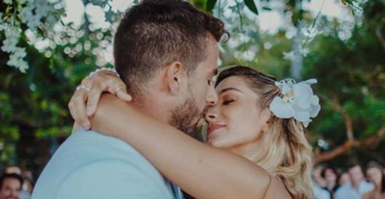 Gabriela Pugliesi celebra três anos de casada e se declara ao marido: ”Muito além de amor”