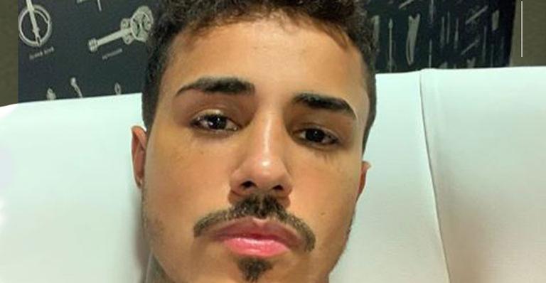 MC Livinho esclarece a polêmica no futebol e fala de lançamento com Alok!