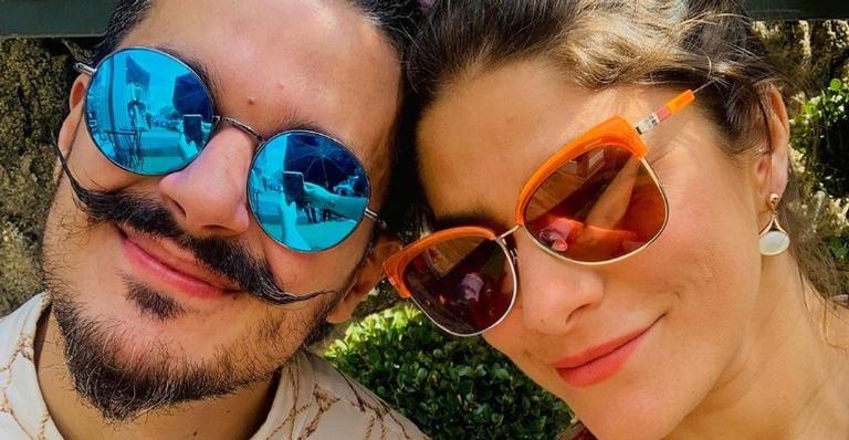 Curtindo live do Belo, Priscila Fantin e Bruno Lopes trocam declarações