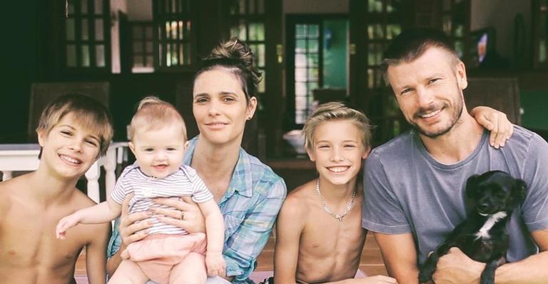 Rodrigo Hilbert comemora aniversário ao lado da família: ”40 anos com muito amor”