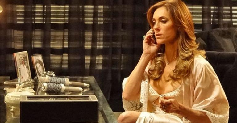 Tereza Cristina bate na própria filha Patrícia na novela ‘Fina Estampa’