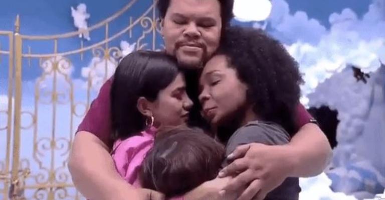 BBB 20: Manu Gavassi se declara para Rafa e Thelma: ”Com vocês duas eu aprendi autoconfiança”