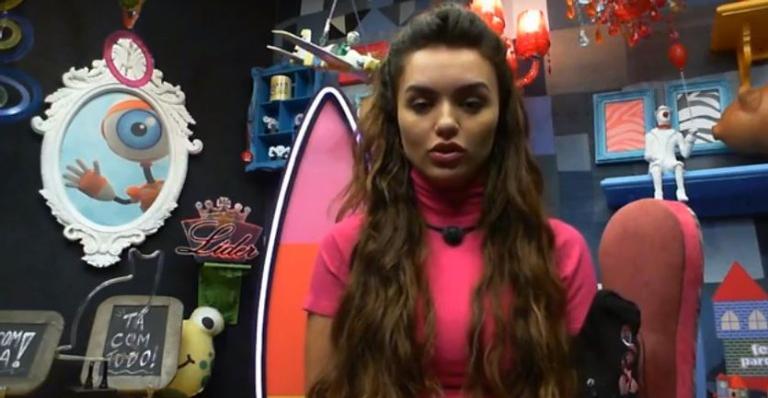 BBB 20: Emparedada, Rafa Kalimann pede ajuda para conquistar o prêmio