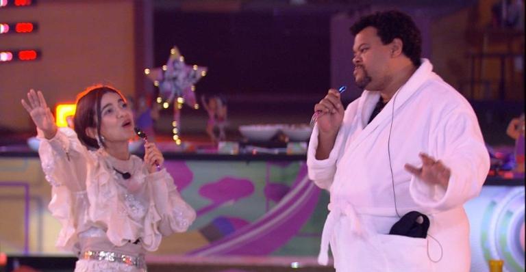 BBB20: Na festa, Babu e Manu se divertem e dublam a dupla Sandy e Junior