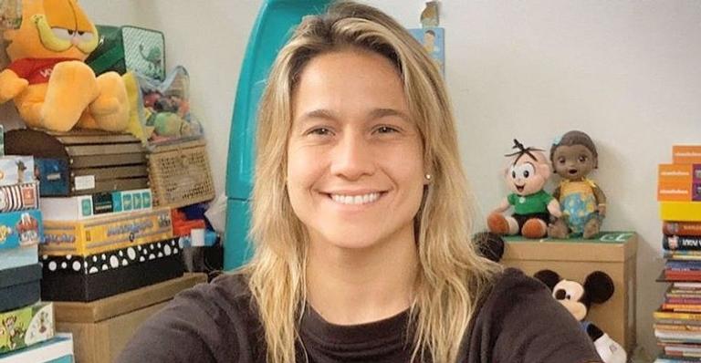 Fernanda Gentil emociona as redes ao se declarar para sua cachorra: ”Primeiro amor materno”