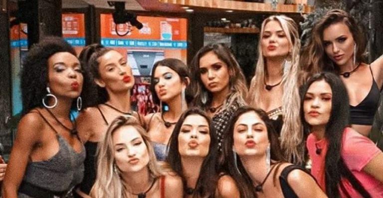 Ex-BBB Marcela exalta força das mulheres do reality show com emocionante mensagem