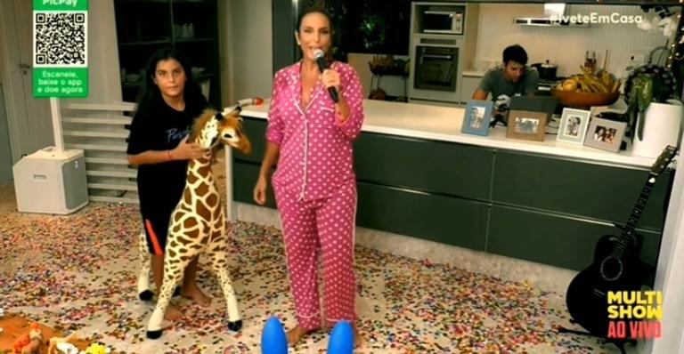 Filho de Ivete Sangalo dá resposta atravessada em live e cantora rebate: ”Gostei da delicadeza!”