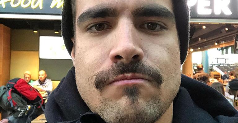 Caio Castro relembra dia de bar e revela saudades de encontrar os amigos