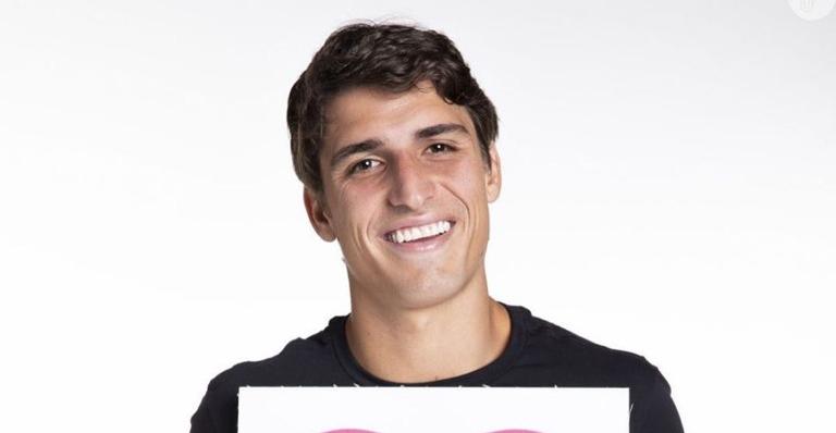 Após final do BBB20, Felipe Prior faz agradecimento e pede o fim do linchamento virtual