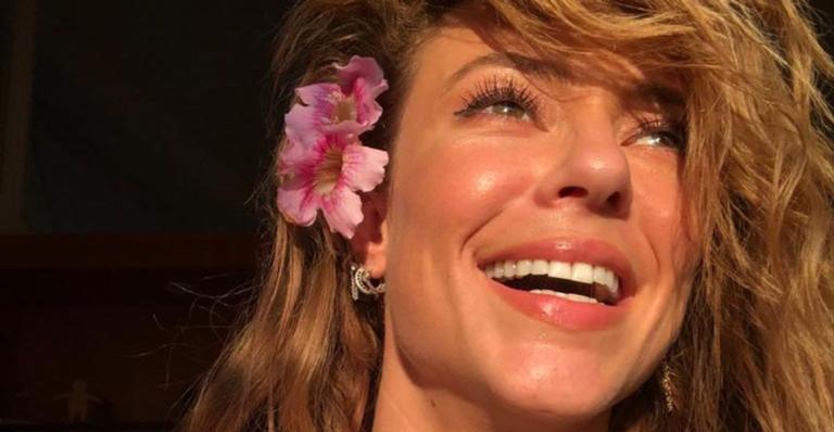 Paolla Oliveira encanta a web ao fazer clique à luz do sol: ”Sempre linda!”