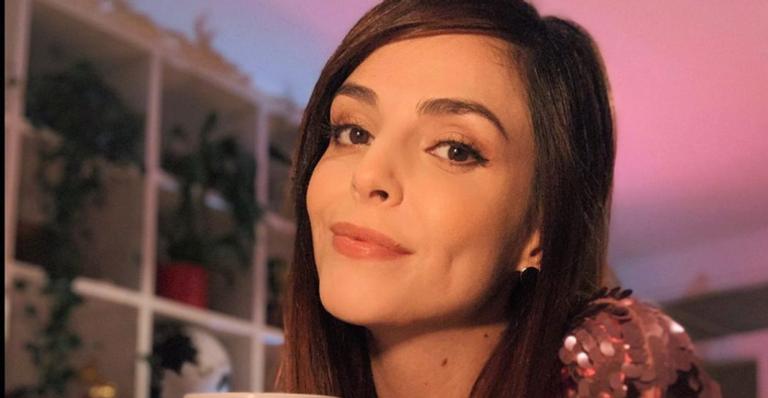Titi Müller surpreende a web ao exibir barrigão: ”Piscou e entramos no oitavo mês”