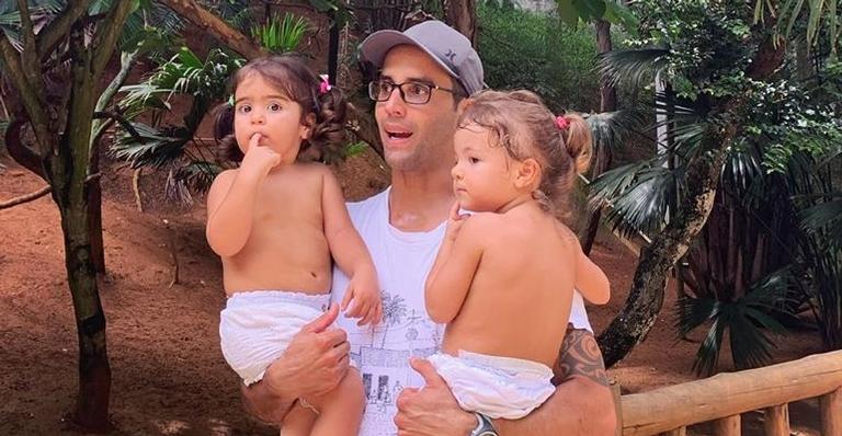 Em momento raro, marido de Ivete Sangalo surge fazendo brincadeira divertida com uma das gêmeas