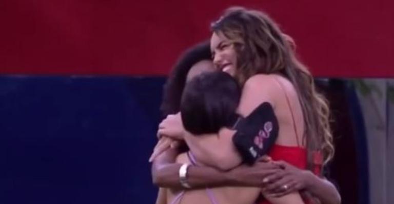 Rafa Kalimann compartilha linda homenagem para Manu e Thelma: ”Merecem o mundo”