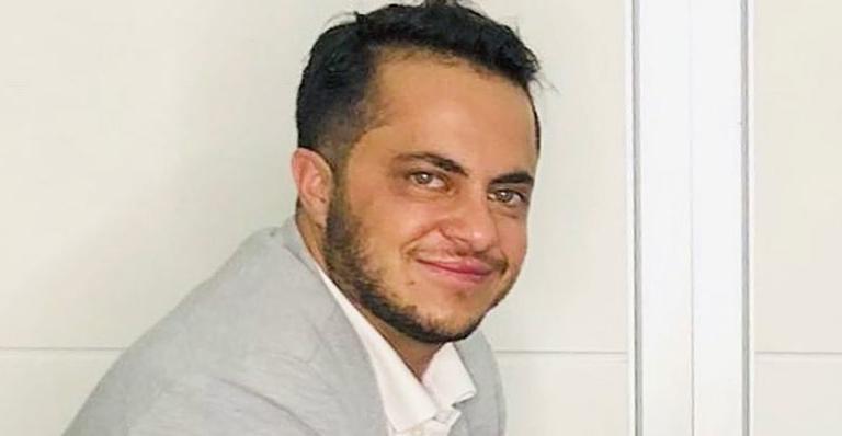 Thammy Miranda impressiona ao tirar a camisa e mostrar o corpo após perder 9 quilos