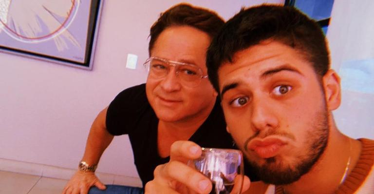 Zé Felipe surge cantando música de Leonardo em ensaio para live que eles farão juntos